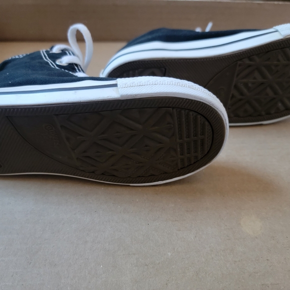 Adorable Toddler Converse Trainers, Size 10 (toddler) EUC. - Picture 2 of 8